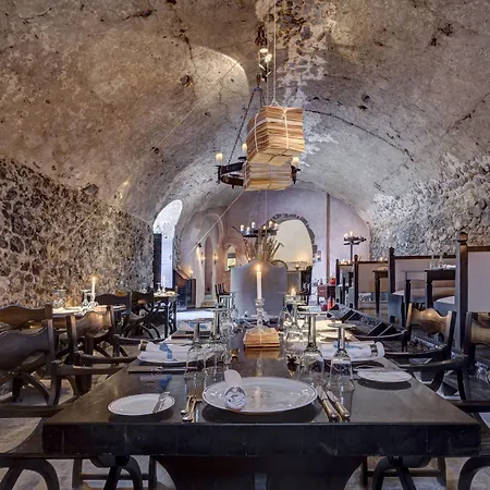 Vedema, A Luxury Collection Resort, Santorini 5* ميغالوخوري