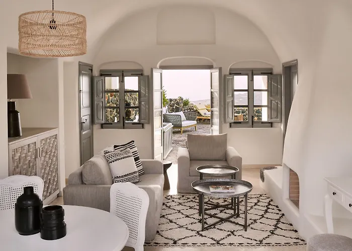 Vedema, A Luxury Collection Resort, Santorini 5* Megalokori